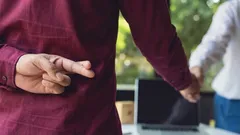 Niezawodny trik psychologa: jak rozpoznać kłamcę w 10 sekund